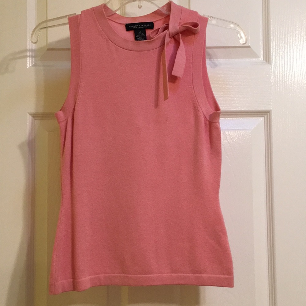 Banana Republic silk cashmere tie up blouse
